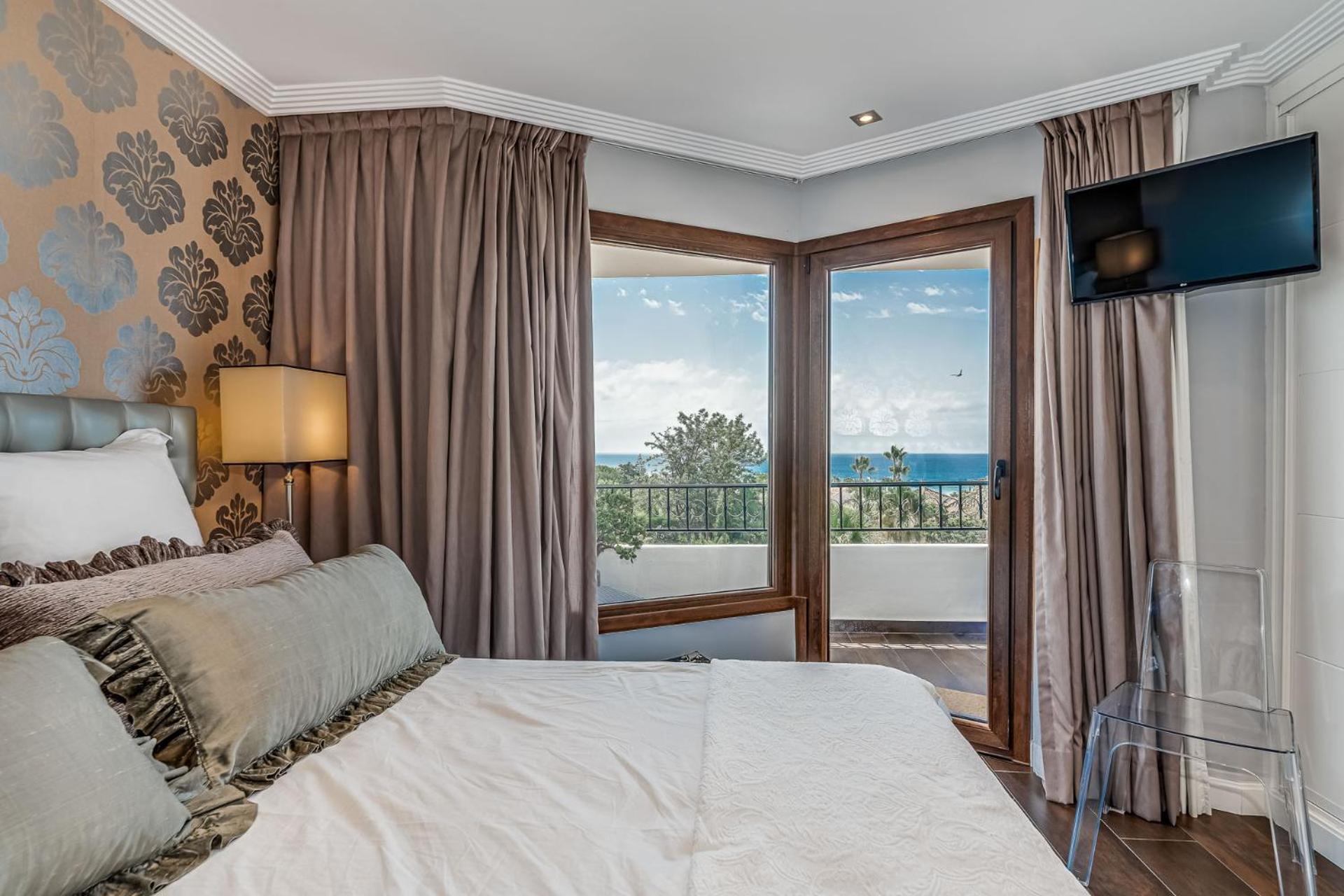 El Rosario Sunny Terrace In By Costarentals - Ref M6 *