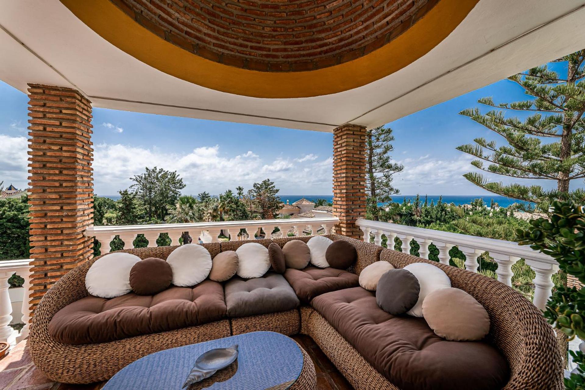 El Rosario Sunny Terrace In By Costarentals - Ref M6 Marbella